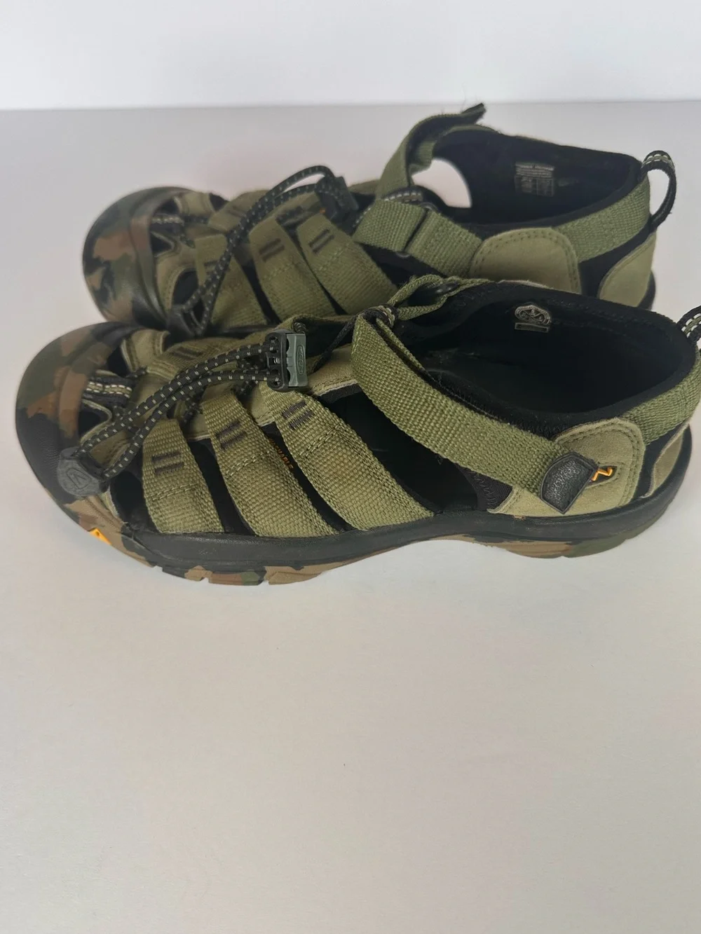 KEEN Newport H2 Camo Water Sandals Kids Size 5 Olive Green Hiking Shoes 1014259